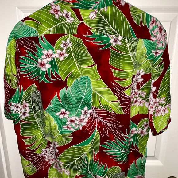 Beautiful Made in Hawaii Tropical shirt - Picture 3 of 4